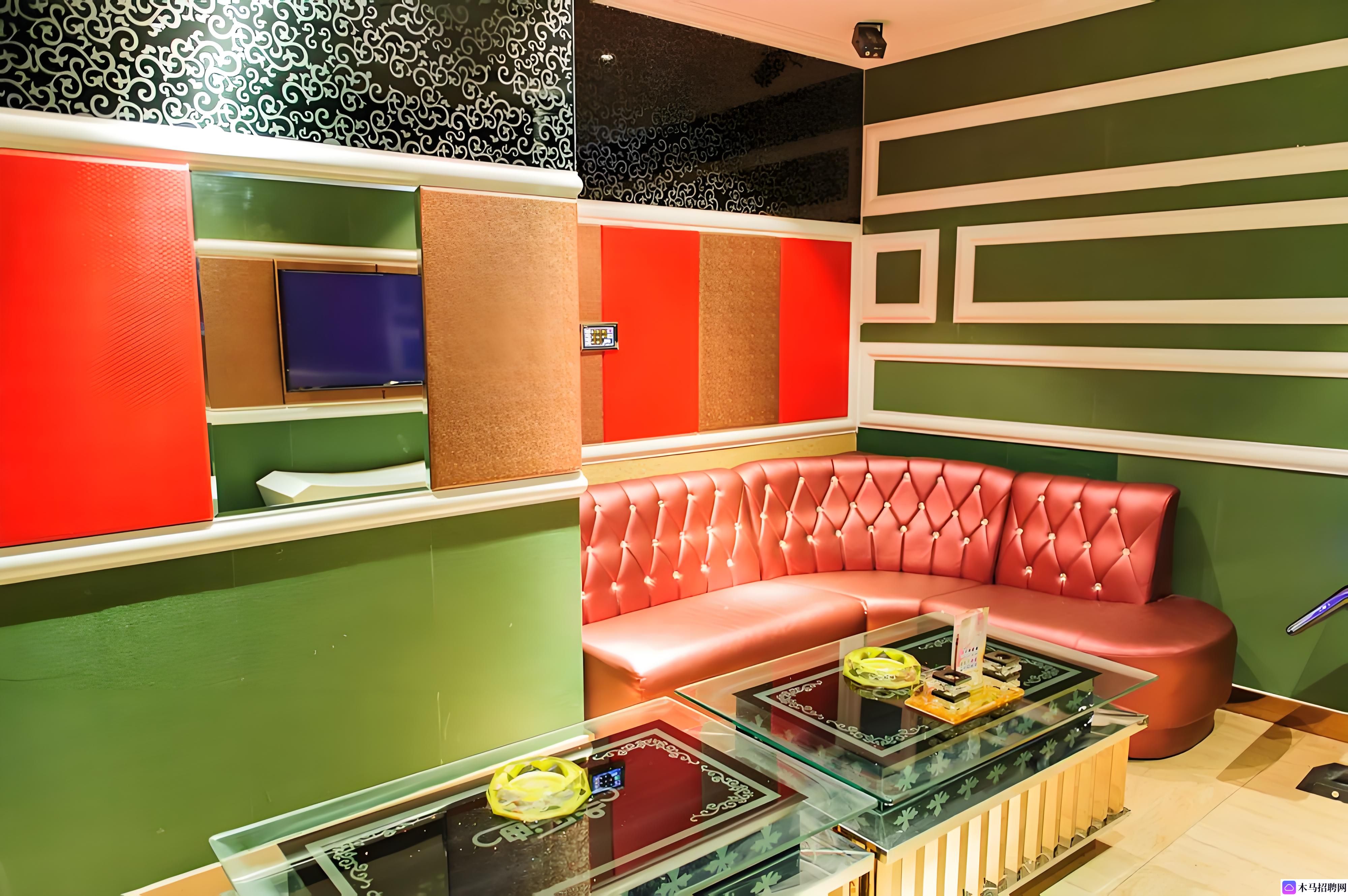 郑州二七区夜场高薪招聘：谁说你不可以闪耀舞台？