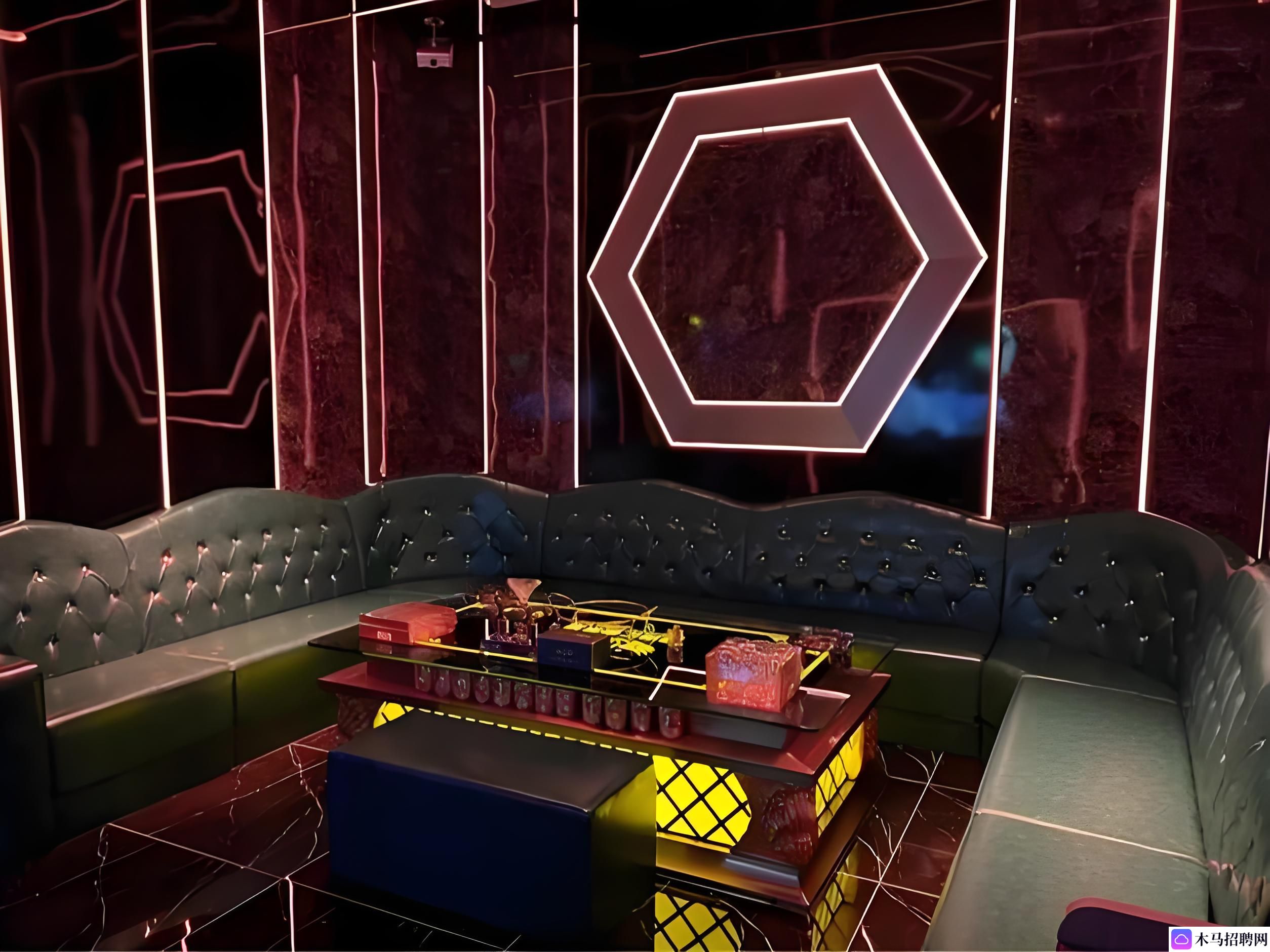 郑州夜场招聘：高薪诚聘女公关，日结小费，月入过万不是梦！